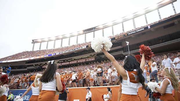 Texas Fan Broll 69